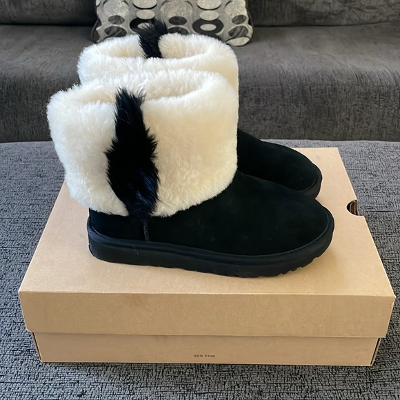 Ugg Women Classic Mini Wisp Boots - Picture 5 of 8